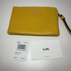 Coach Pebbleed Yellow Canary Leather Wristlet Corner Zip - $75 F58032 SVN2F New